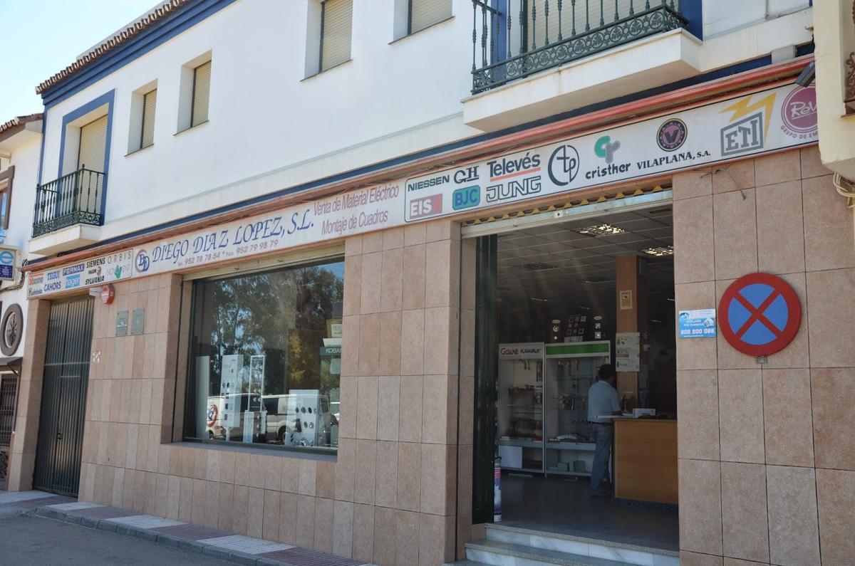 Diego Diaz Lopez S.L. Almacen de Material Electrico.