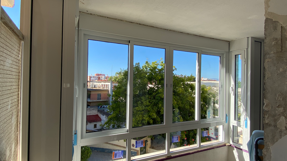 Cristalerias y Aluminios Montecinos