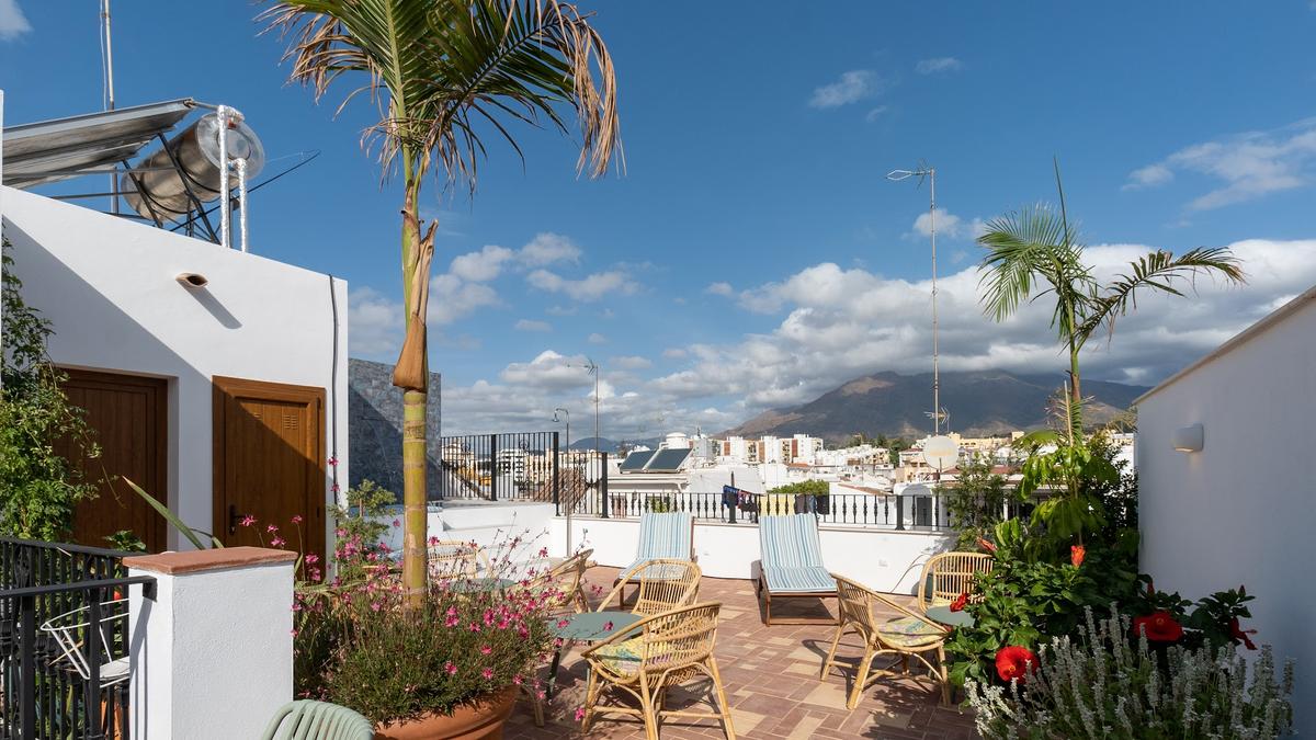 Veranera Hostel - Habitaciones compartidas y privadas