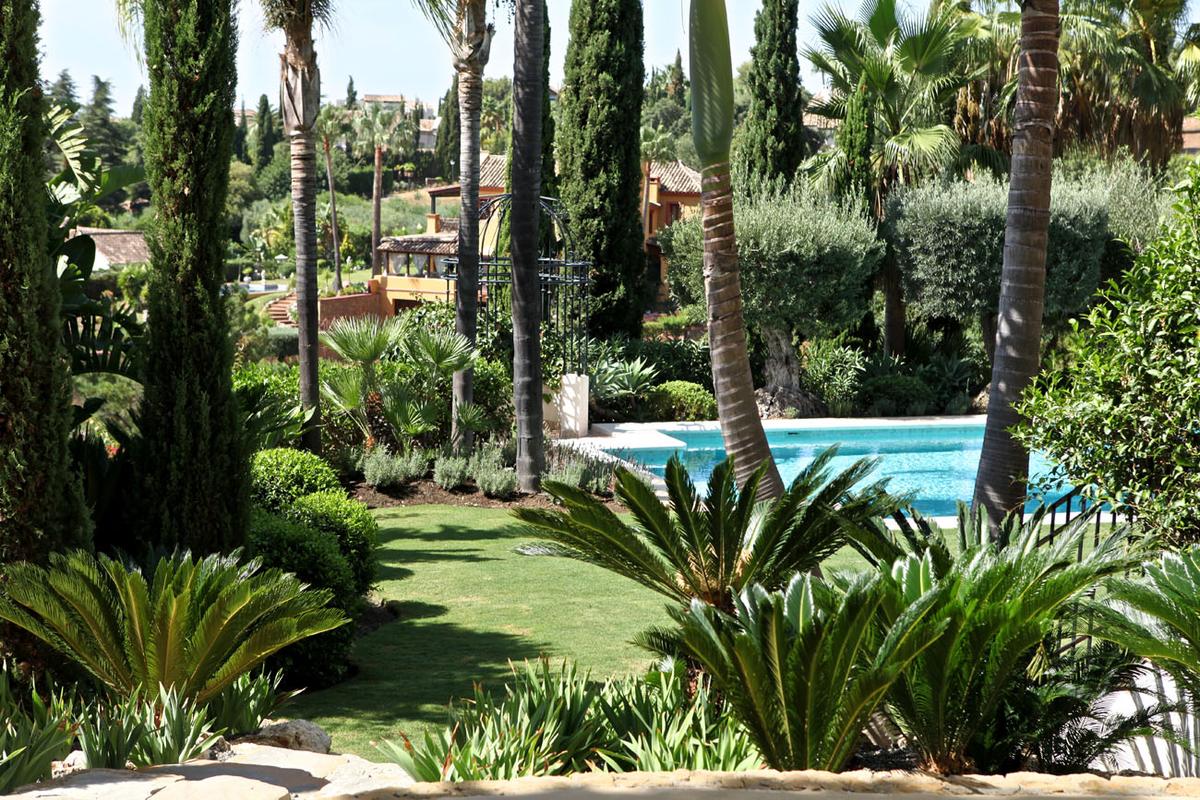 NICORT JARDINES, S.L.