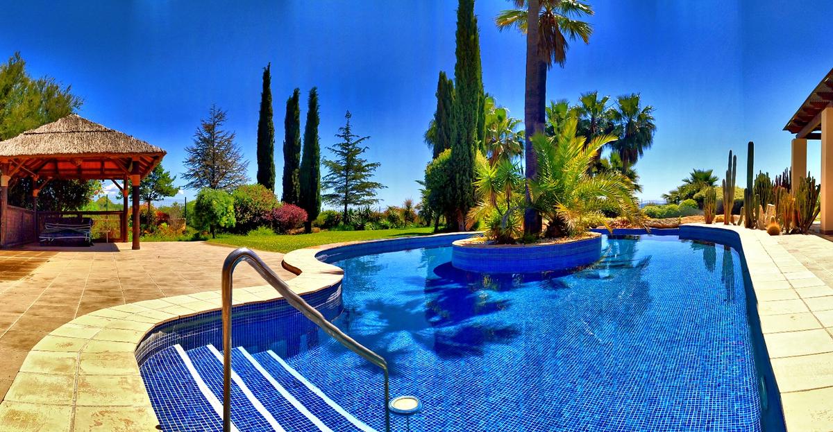 F.j.o. Mantenimiento Jardines y Piscinas