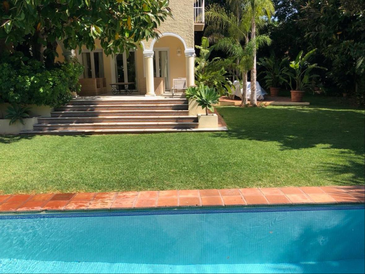 Gardens and Pools Solutions