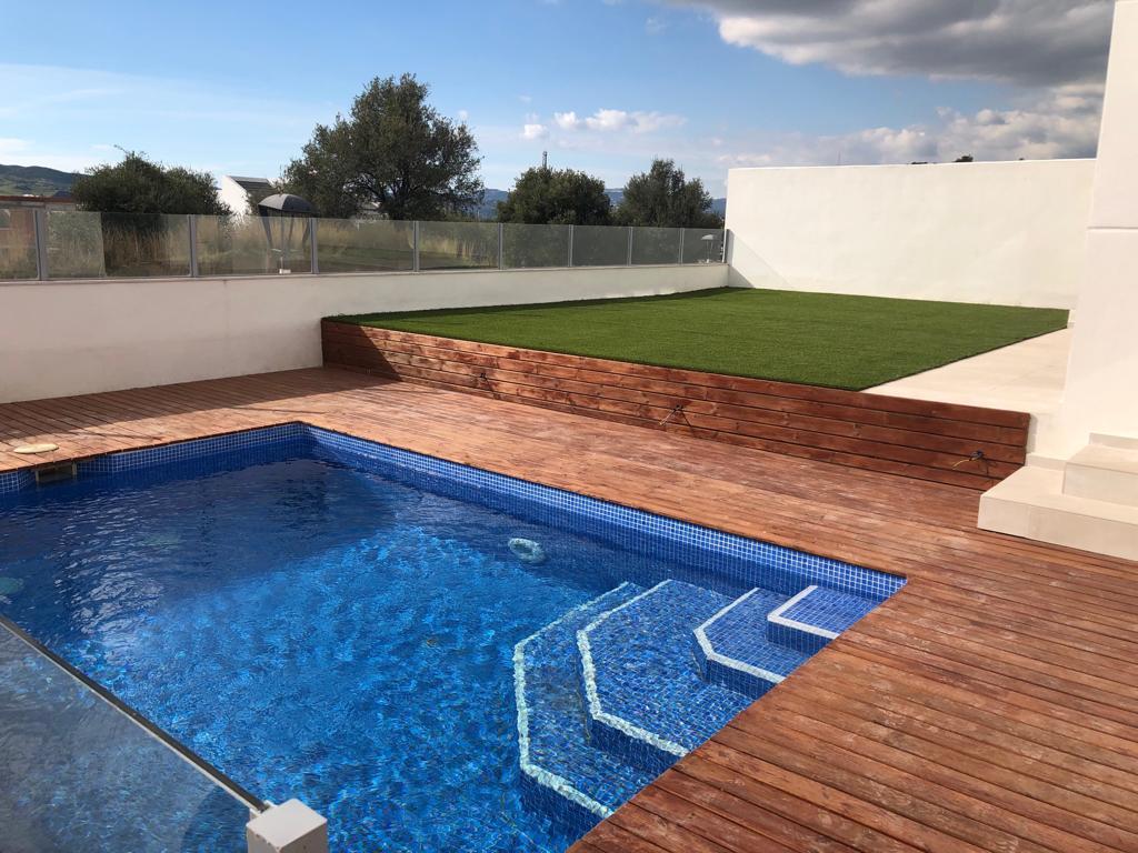 ALMATERRA SERVICIOS INTEGRALES, S.L. Fontanero