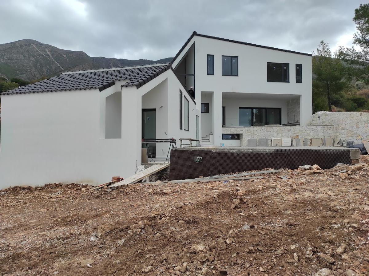 Fernández y Lind Construcciones S.L.