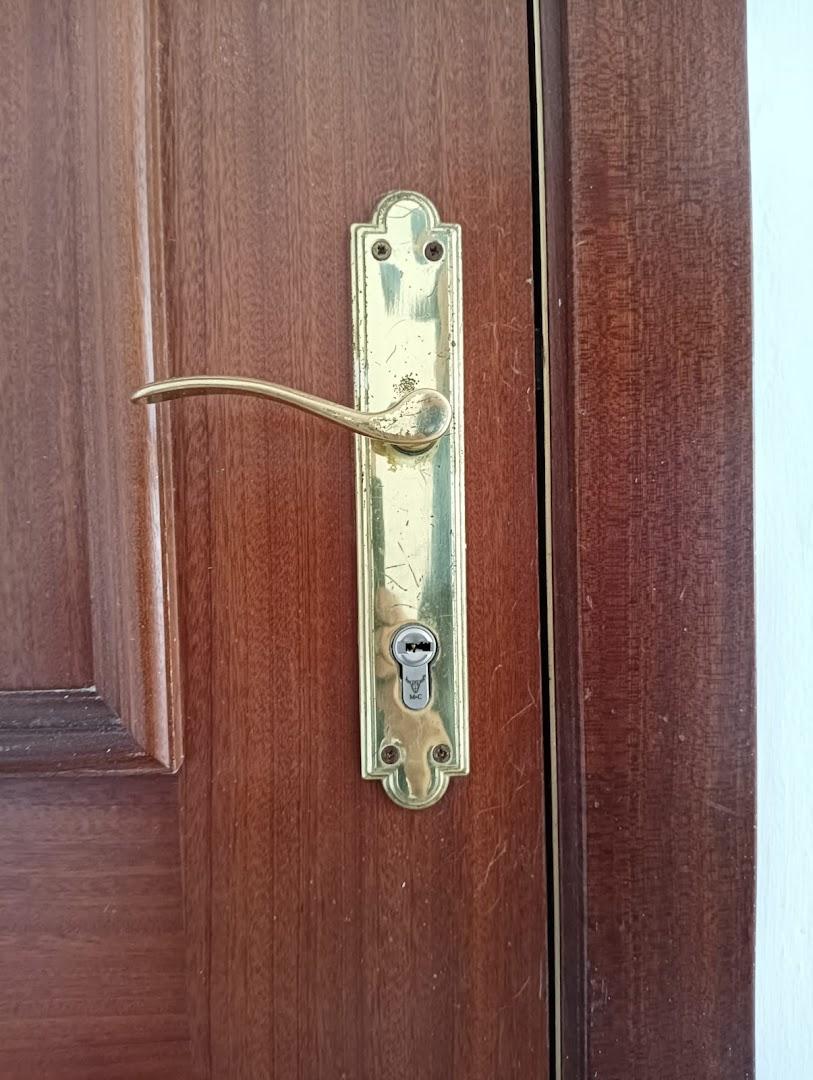 Cerraurgente - Cerrajero Urgente Malaga