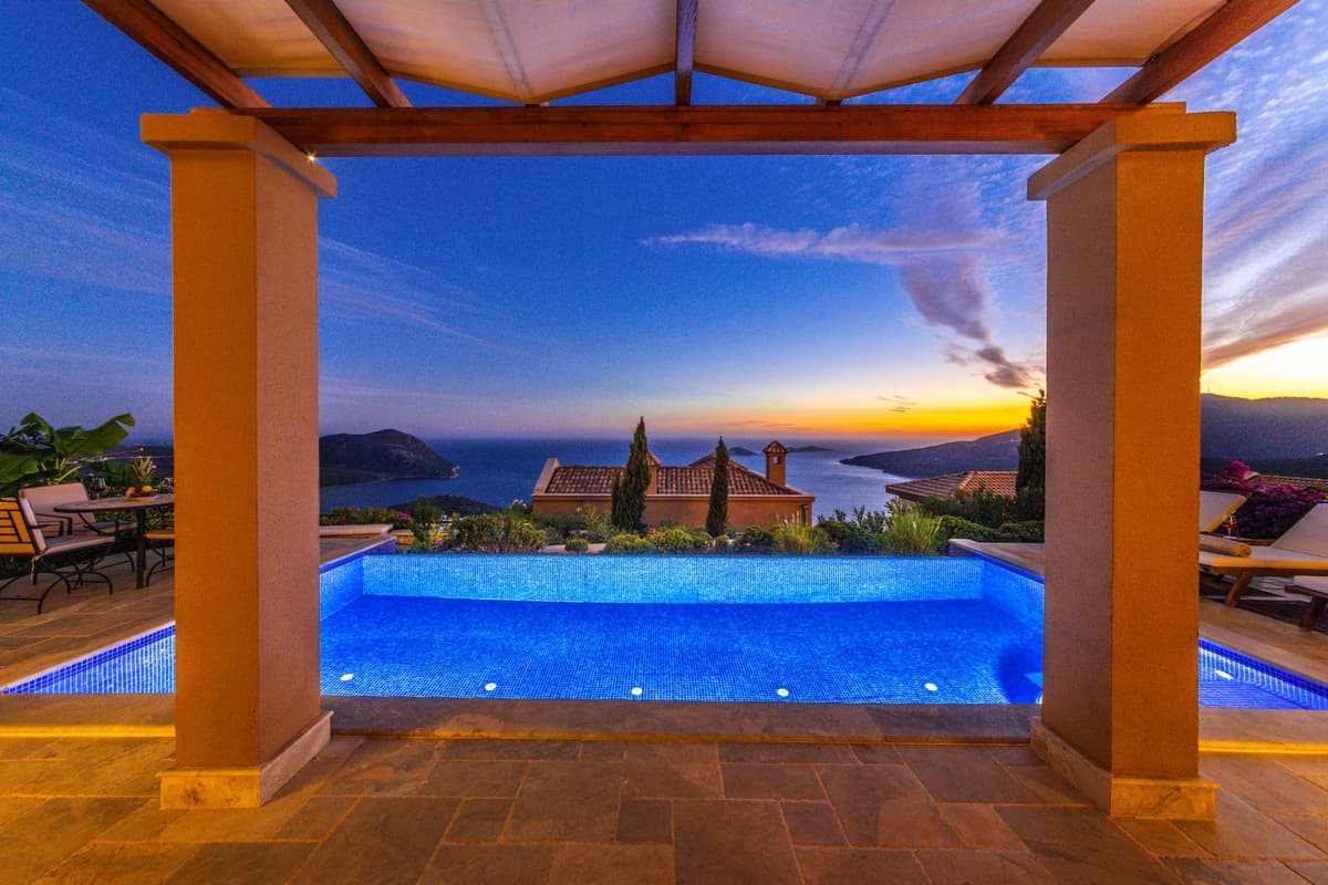 A Costa del Sol home overlooking the Mediterranean at golden hour